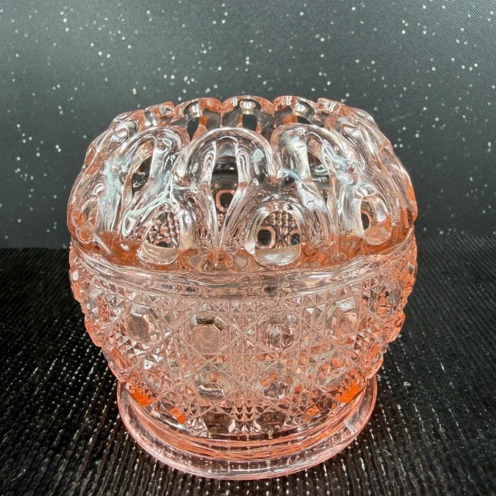 Vintage Pink Depression Glass Rose Bowl Daisy and Button Scalloped Rim 3 inch